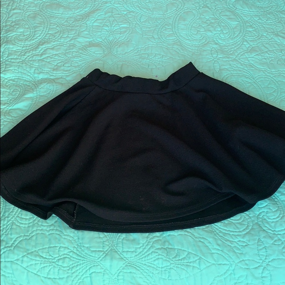 Black skater skirt